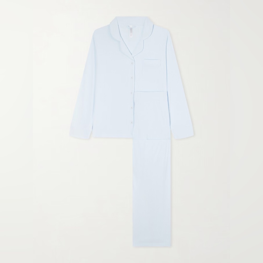 SKIMS SOFT LOUNGE SLEEP SET LIMITED EDITION: BABY BLUE MEDIUM - Picture 5 of 11
